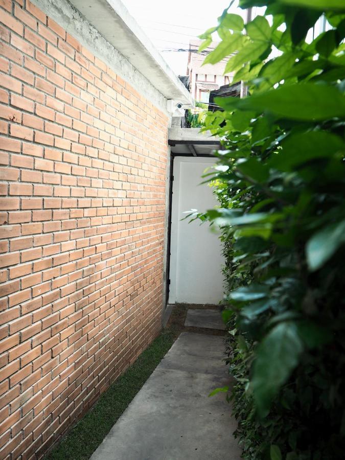 Bua House Poshtel Chiang Mai Exterior foto